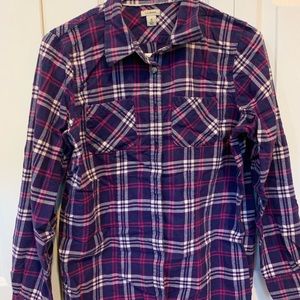 Women’s flannel shirt
